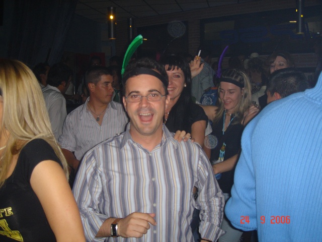 19 Follow The Leader